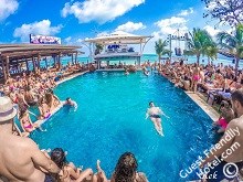Ark Bar Garden Beach Resort Pool