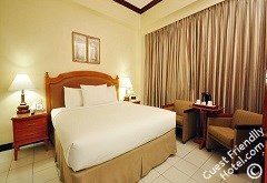 Las Palmas Hotel Manila Room