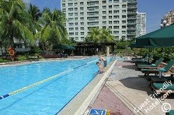 New World Makati Hotel Swiming pool