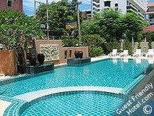 Crown Pattaya Beach Hotel Swimming pool