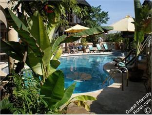 Tropicana Castle Dive Resort Swiming pool