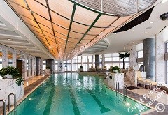 Grand Hyatt Shanghai Pool